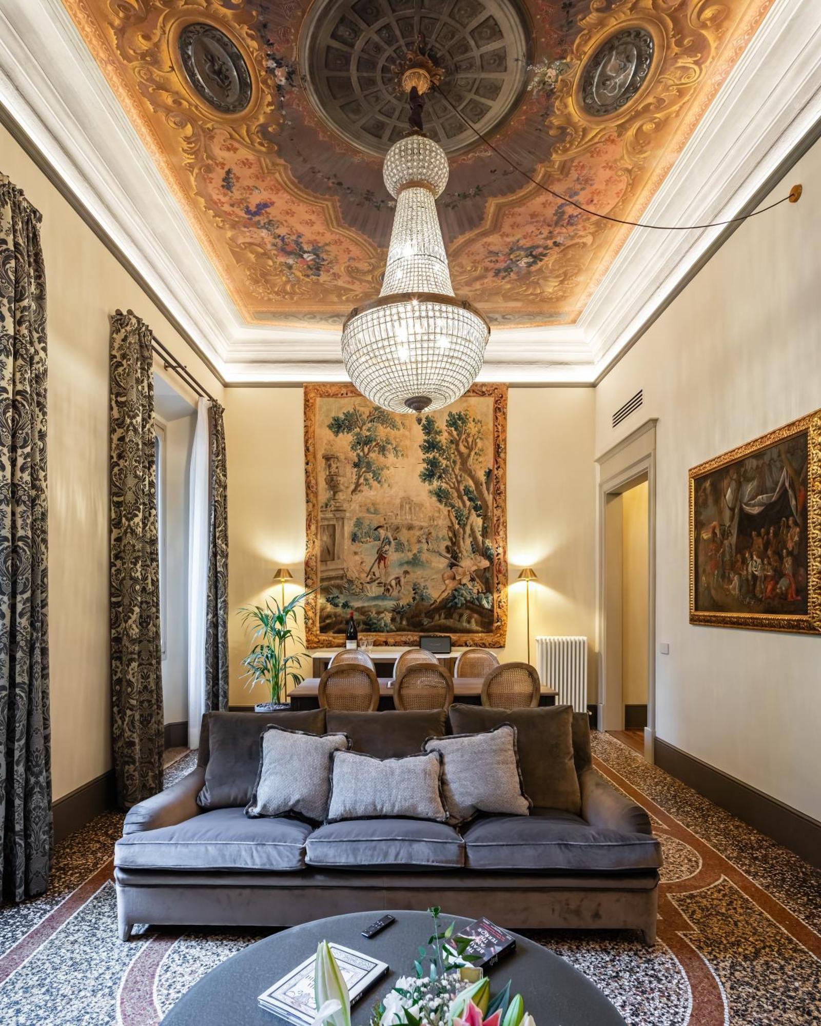 Time Tomorrow In Apartahotel Florencia